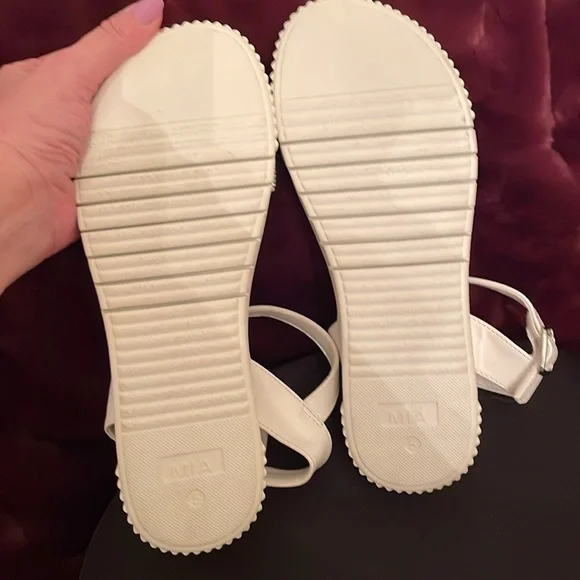 NWT MIA GIRL sz 5 adults sandals - Picture 5 of 6